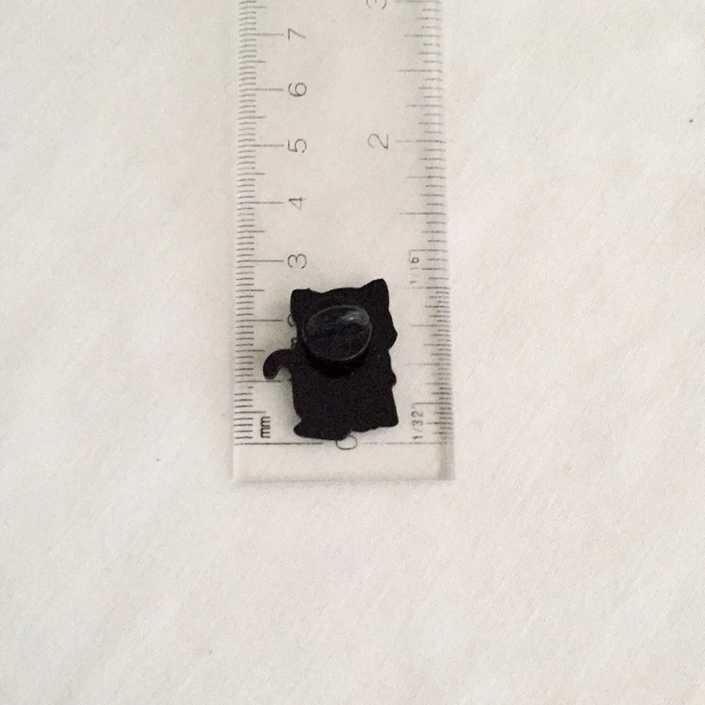 ๐50% OFF/3+...Hogwarts Slytherin Cat Pin (Harry Potter) - Picture 2 of 6